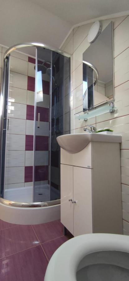 Calypso Rooms Făgăraş Eksteriør billede