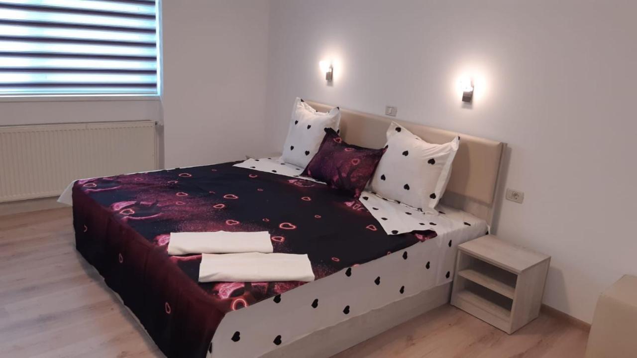 Calypso Rooms Făgăraş Eksteriør billede