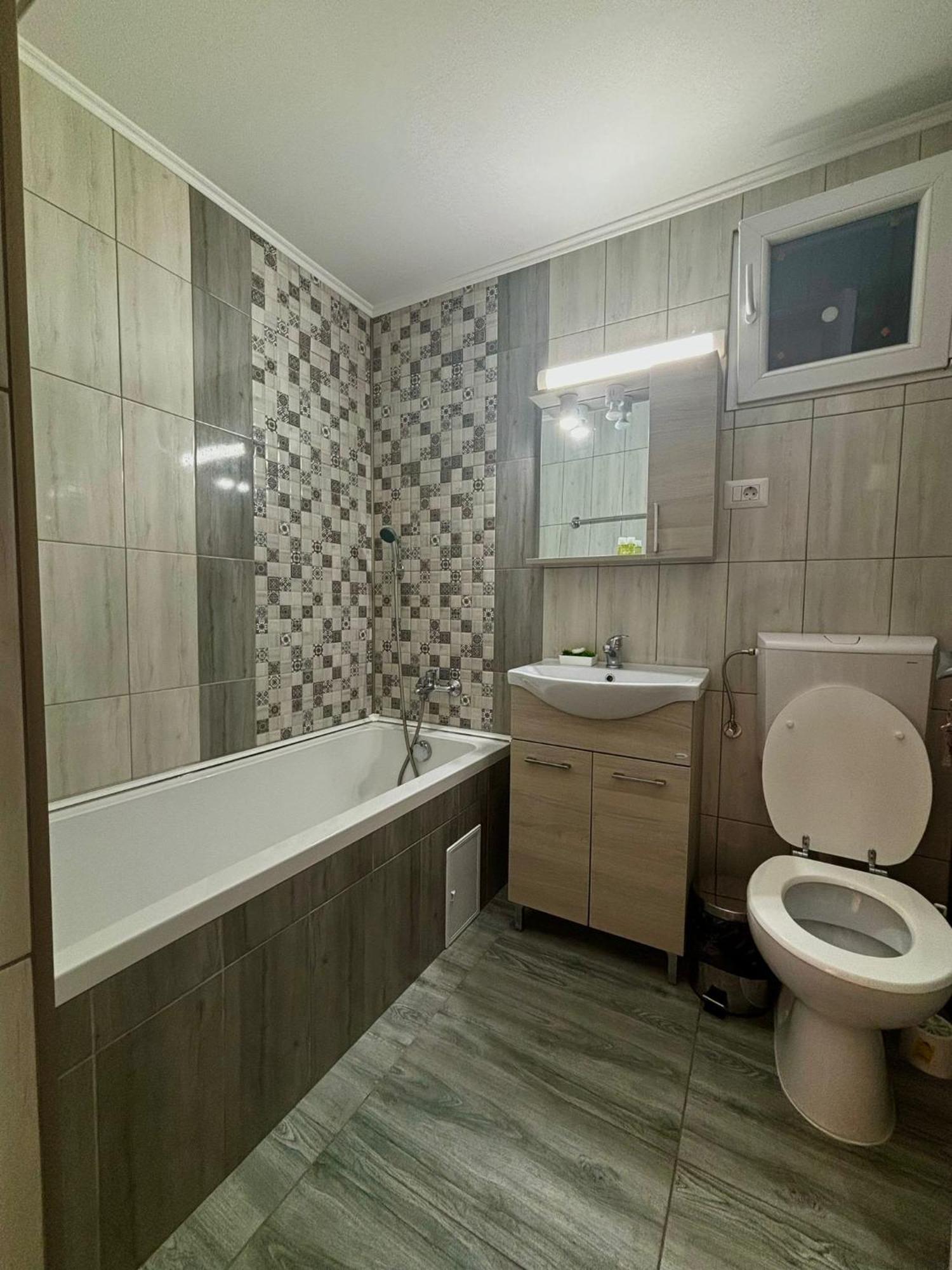 Calypso Rooms Făgăraş Eksteriør billede