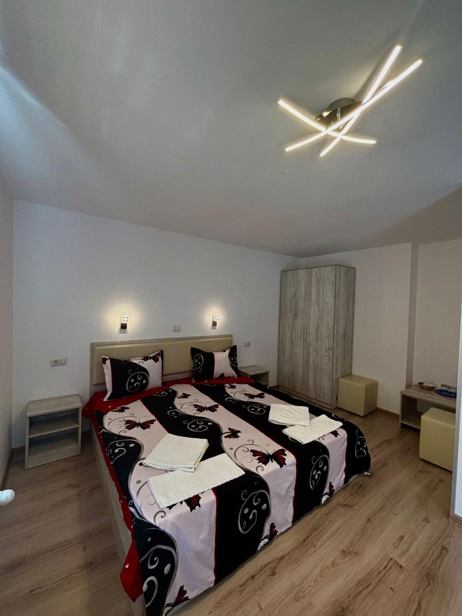 Calypso Rooms Făgăraş Eksteriør billede